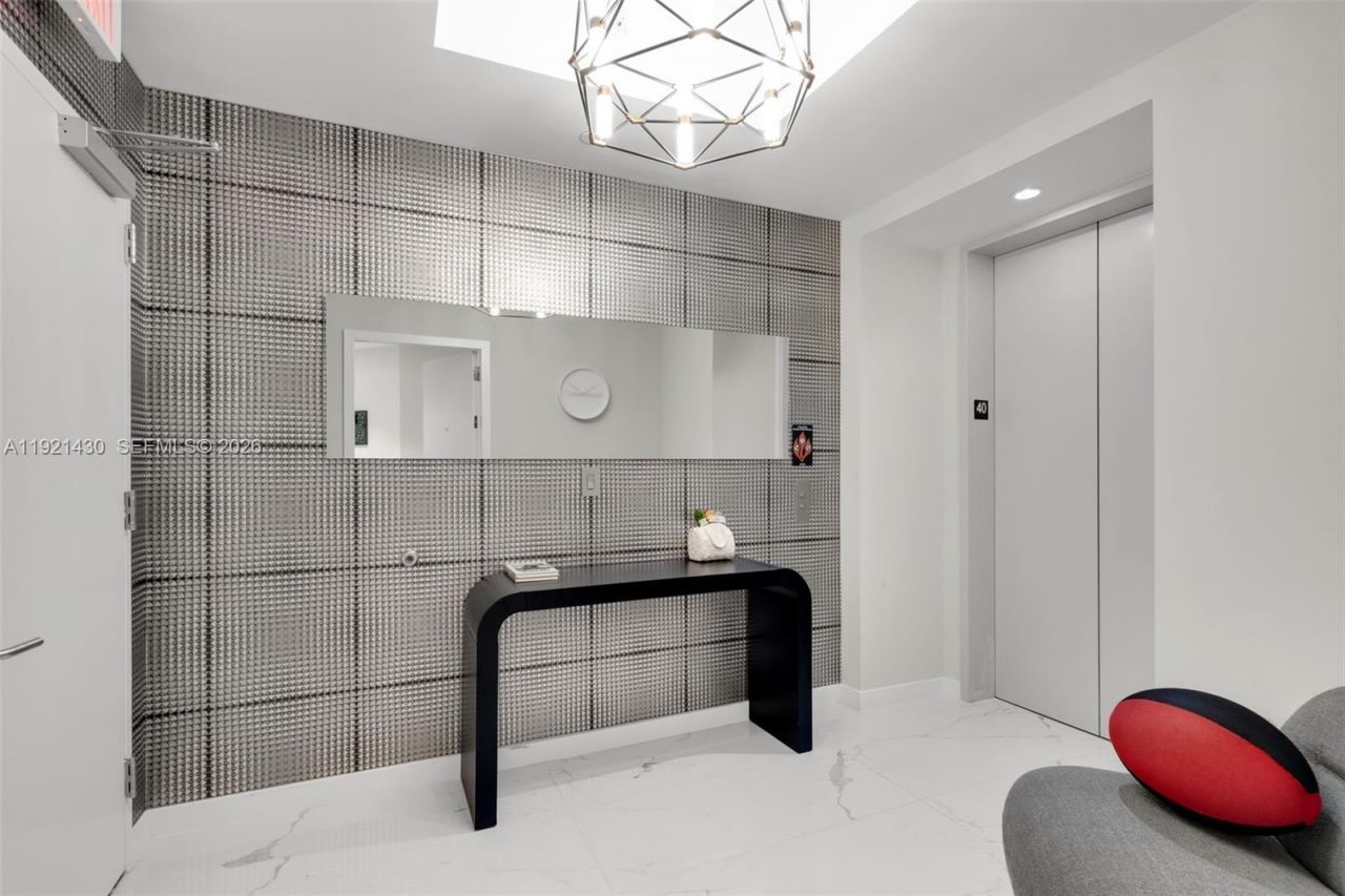 851 NE 1st Ave, Unit 4009, Miami, FL 33132 Photo