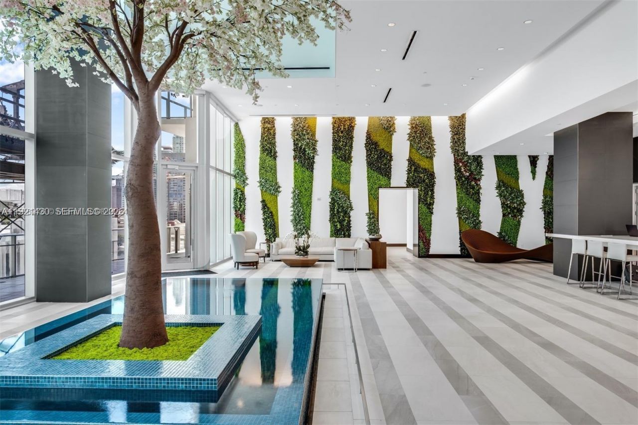 851 NE 1st Ave, Unit 4009, Miami, FL 33132 Photo