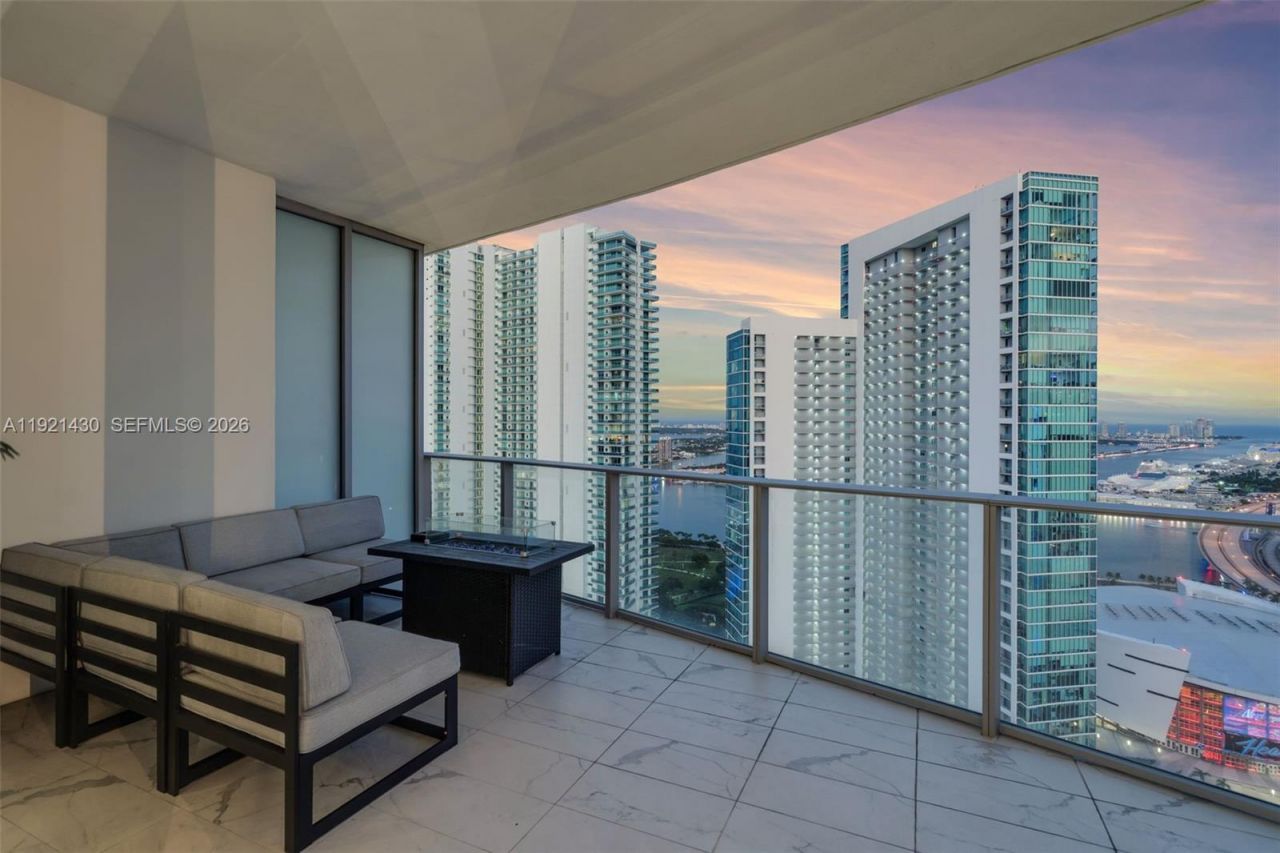 851 NE 1st Ave, Unit 4009, Miami, FL 33132 Photo