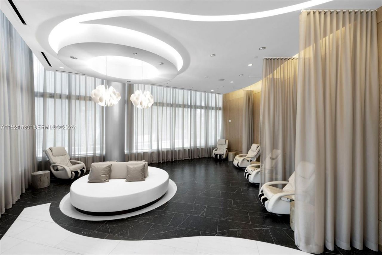 851 NE 1st Ave, Unit 4009, Miami, FL 33132 Photo