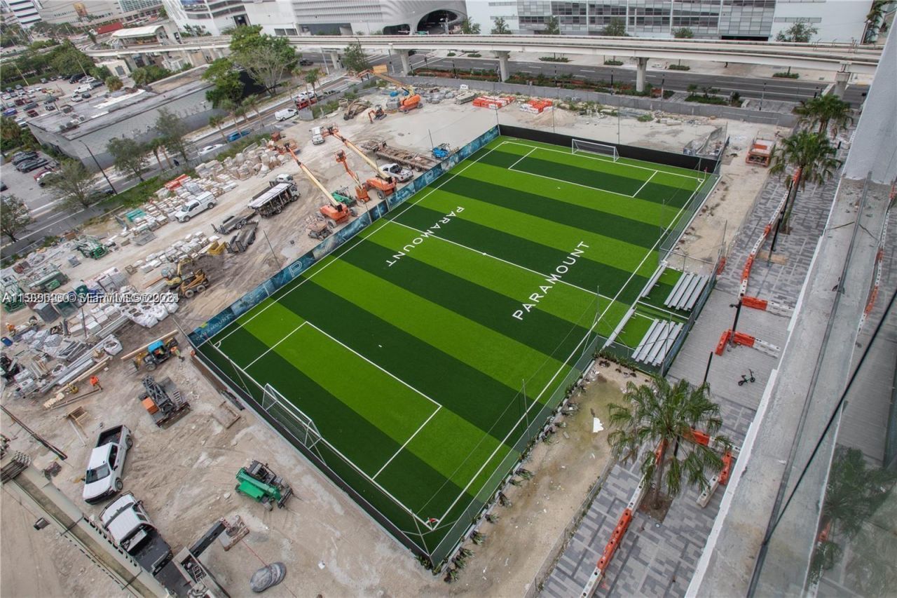 851 NE 1st Ave, Unit 4009, Miami, FL 33132 Photo