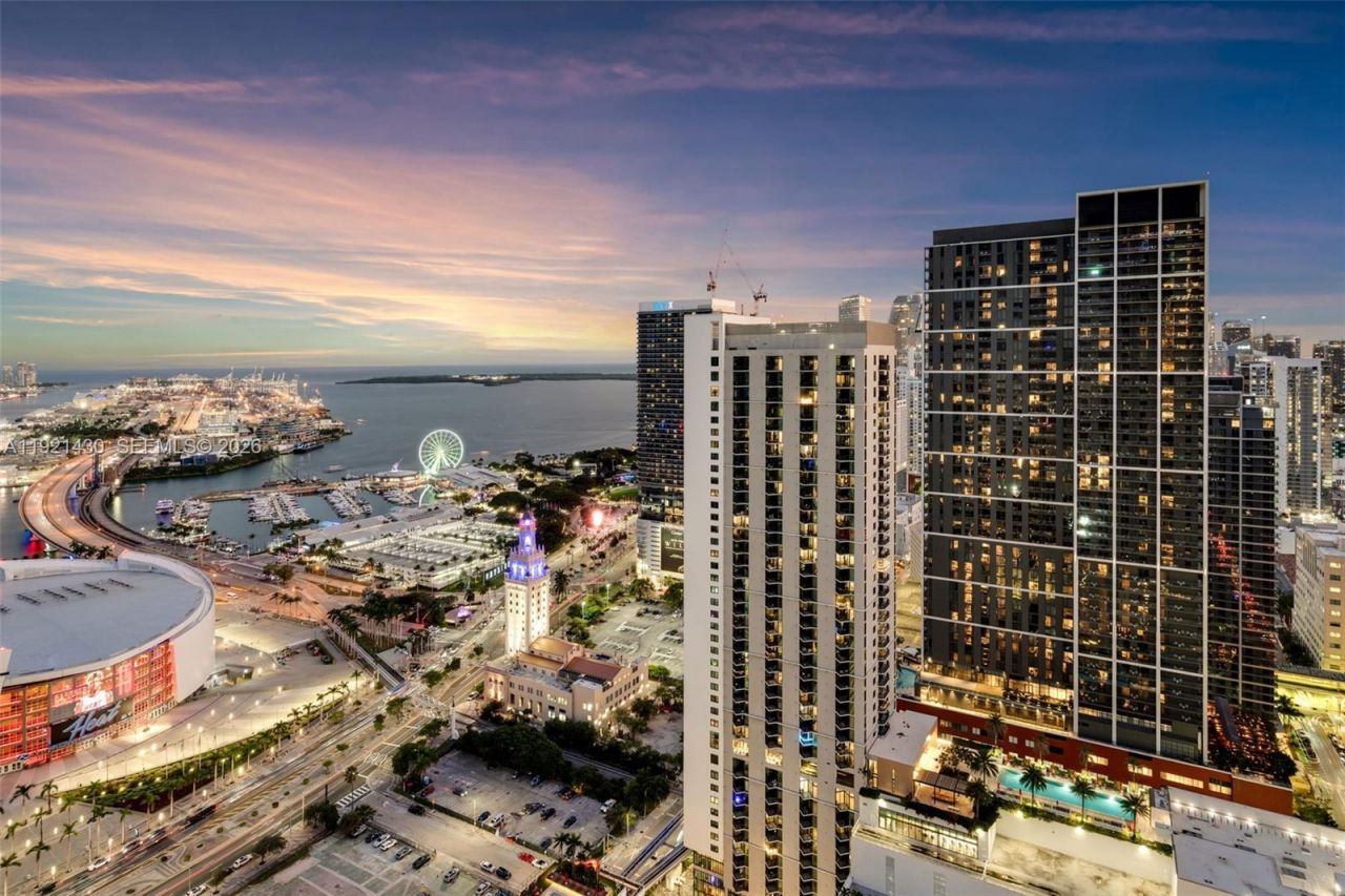 851 NE 1st Ave, Unit 4009, Miami, FL 33132 Photo