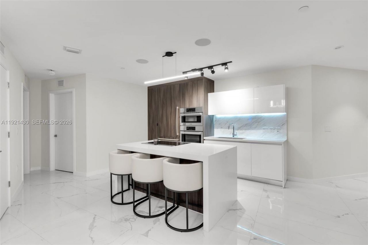 851 NE 1st Ave, Unit 4009, Miami, FL 33132 Photo