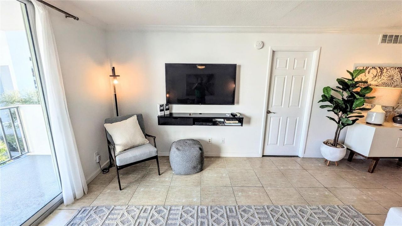 101 S Gulfstream Avenue, Unit 7E, Sarasota, FL 34236 Photo