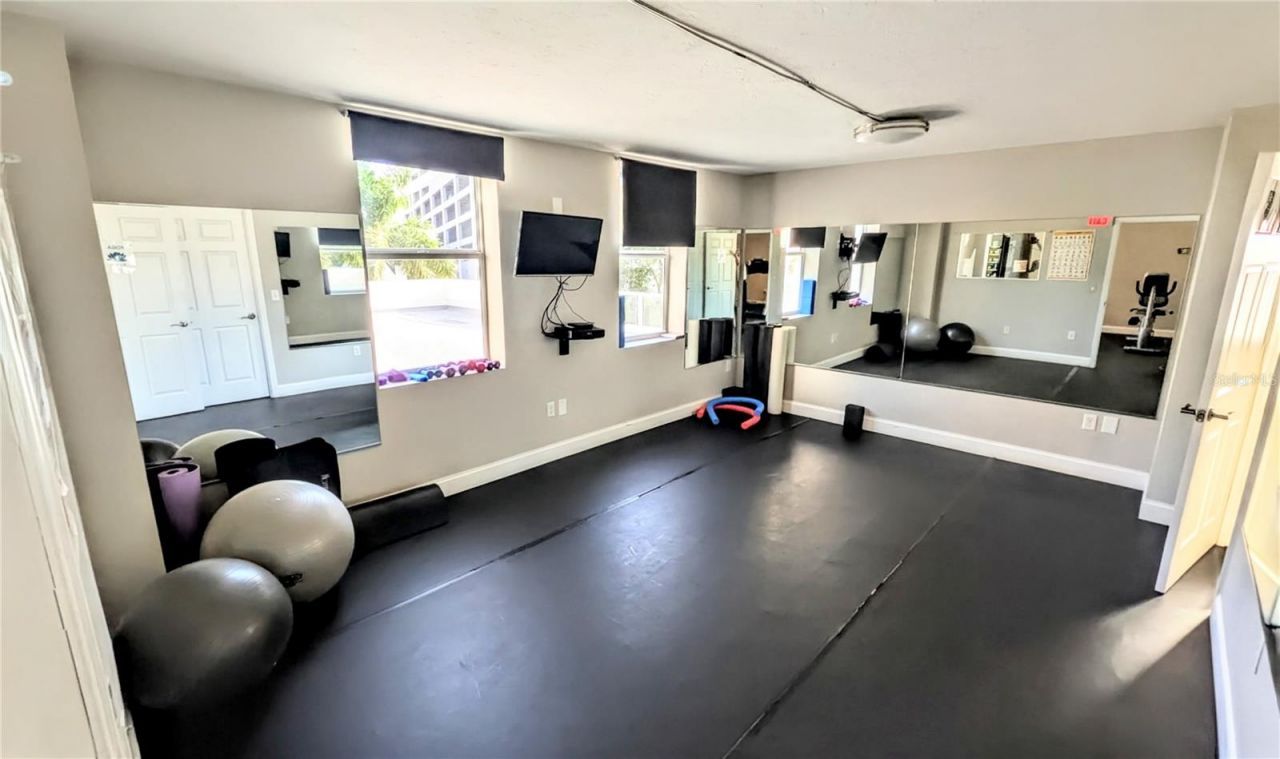 101 S Gulfstream Avenue, Unit 7E, Sarasota, FL 34236 Photo