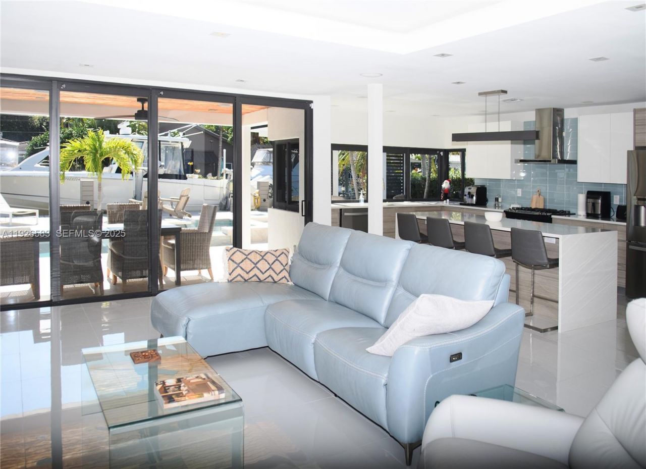 2734 SE 14th St, Pompano Beach, FL 33062 Photo