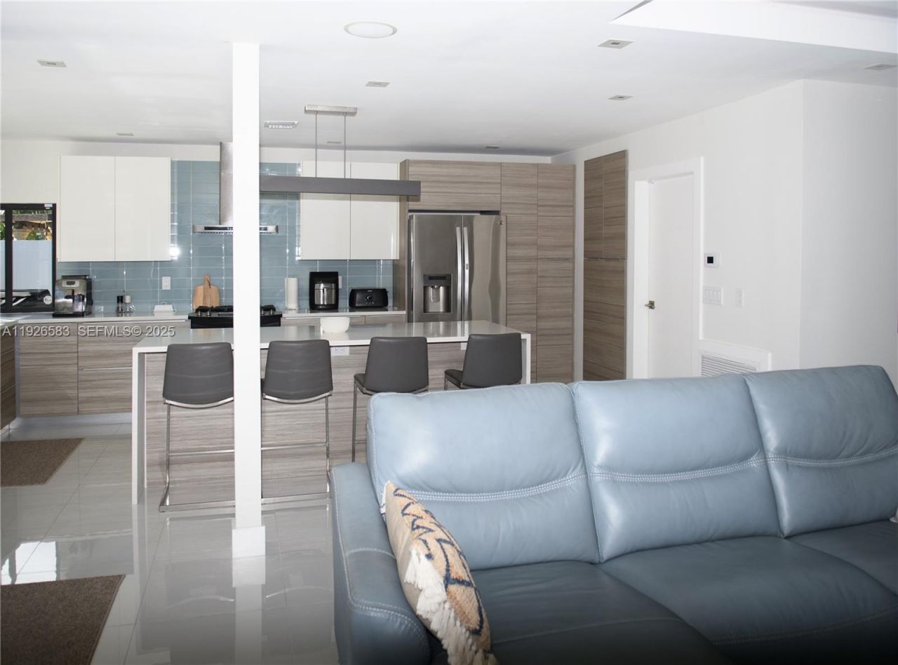 2734 SE 14th St, Pompano Beach, FL 33062 Photo