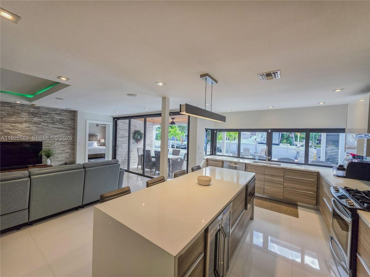 2734 SE 14th St, Pompano Beach, FL 33062 Photo