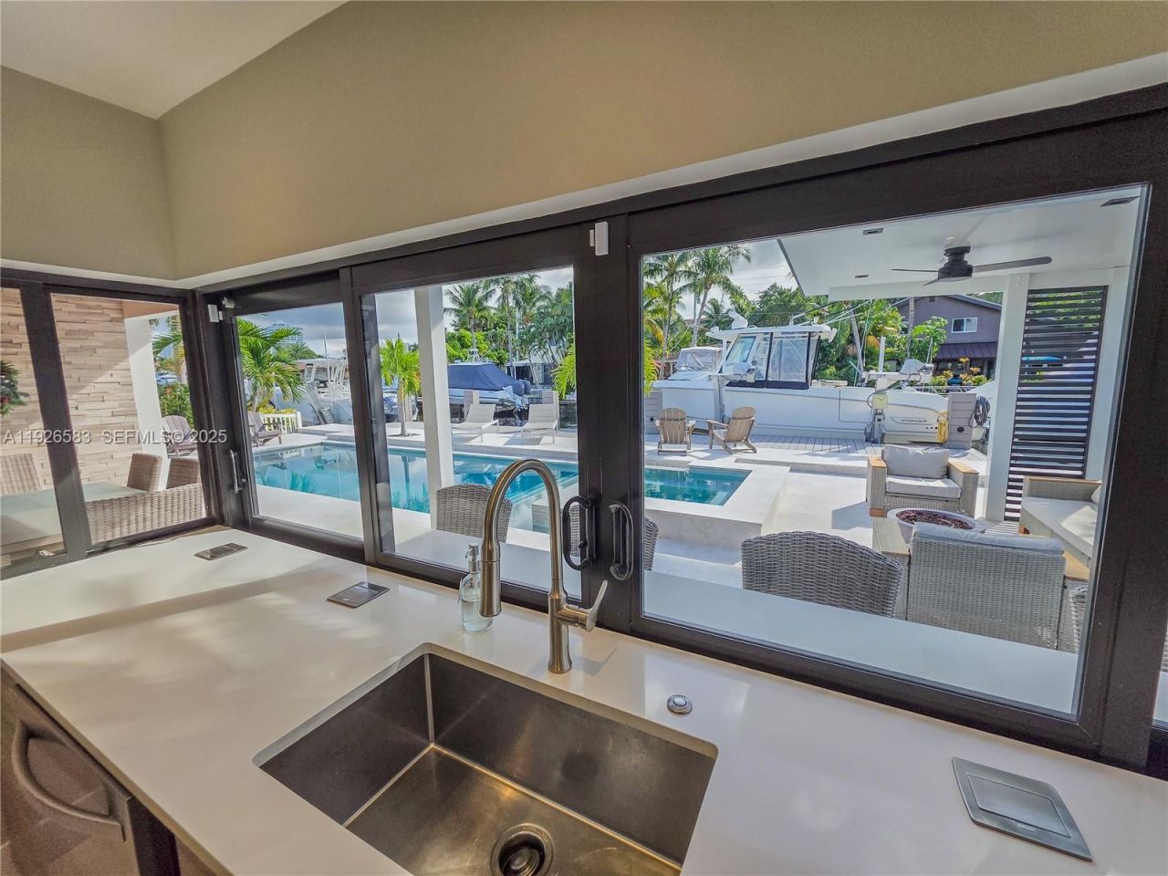 2734 SE 14th St, Pompano Beach, FL 33062 Photo