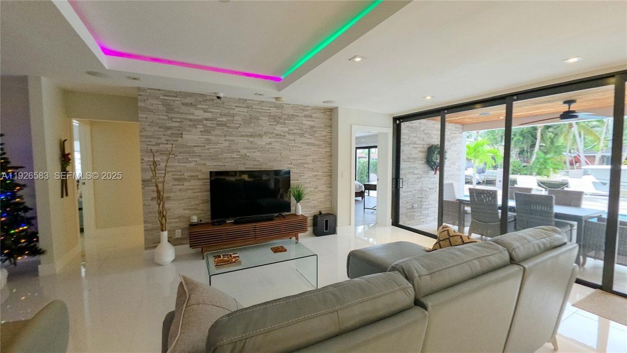 2734 SE 14th St, Pompano Beach, FL 33062 Photo