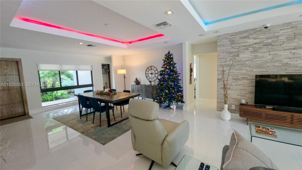 2734 SE 14th St, Pompano Beach, FL 33062 Photo