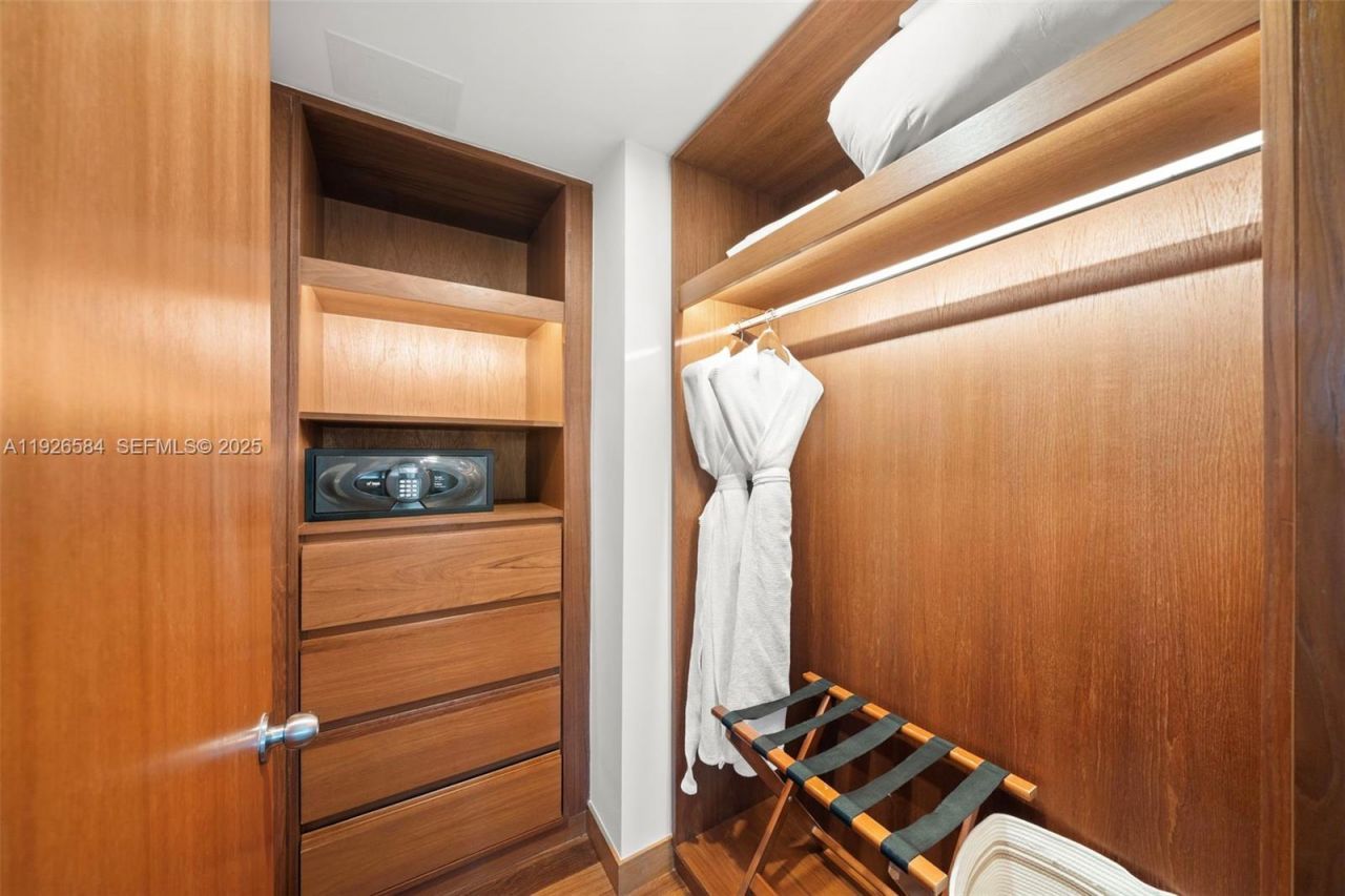 101 20th St, Unit 3202, Miami Beach, FL 33139 Photo