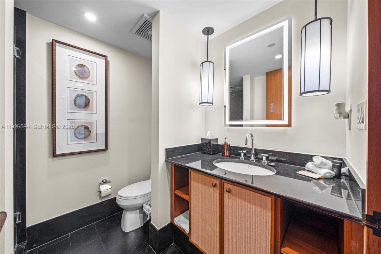 101 20th St, Unit 3202, Miami Beach, FL 33139 Photo