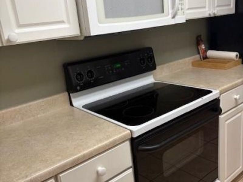 5667 Troy Villa Boulevard, Huber Heights, OH 45424 Photo 4