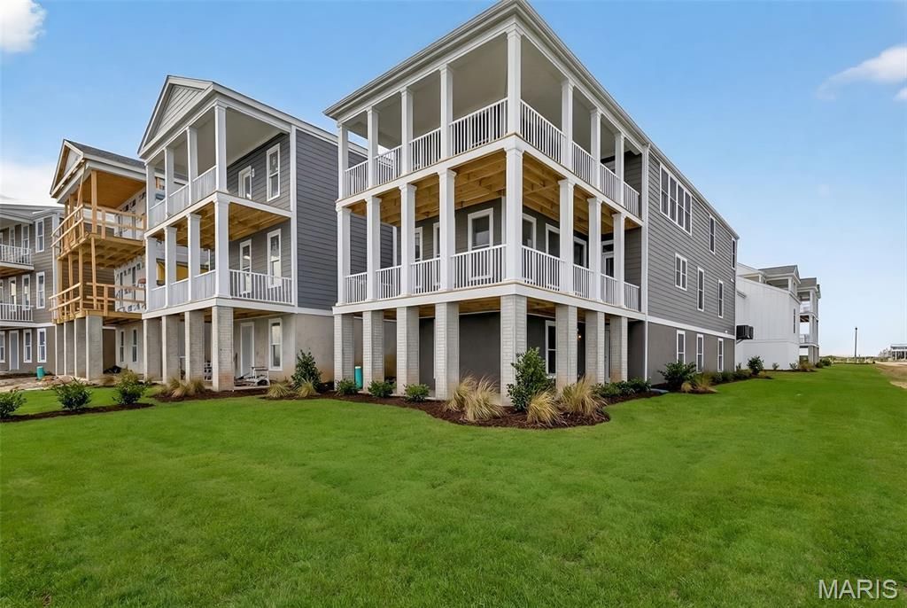 210 Marais Temps Clair Way, Saint Charles, MO 63301 Main Photo