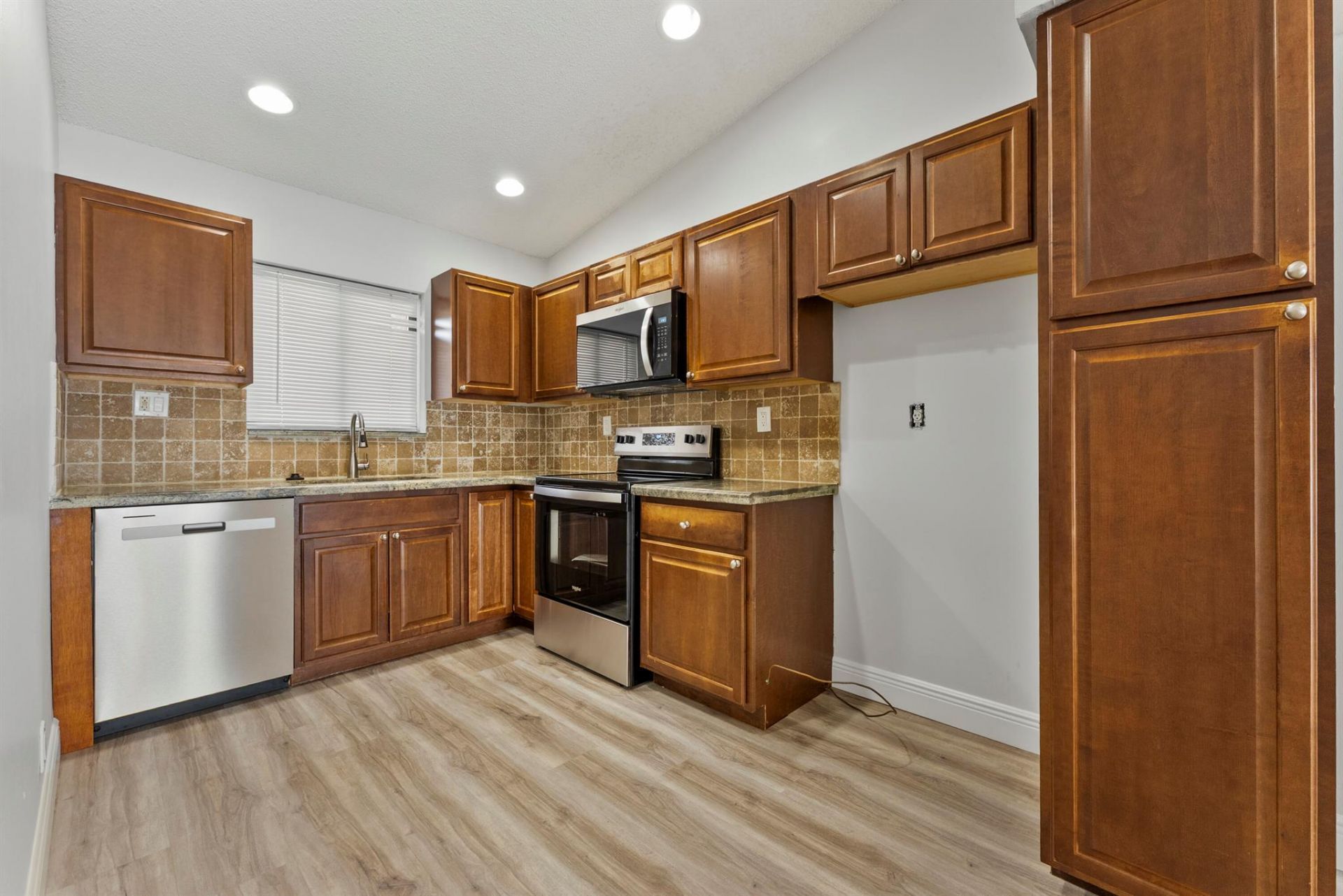 2900 Olivewood Terrace, Unit 201, Boca Raton, FL 33431 Photo