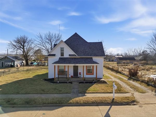 622 E Main Street, Stroud, OK 74079
