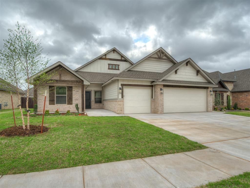 4604 Hambletonian Lane, Mustang, OK 73064 Main Photo
