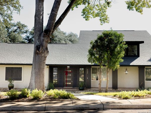 6230 Hickory Hollow, Windcrest, TX 78239