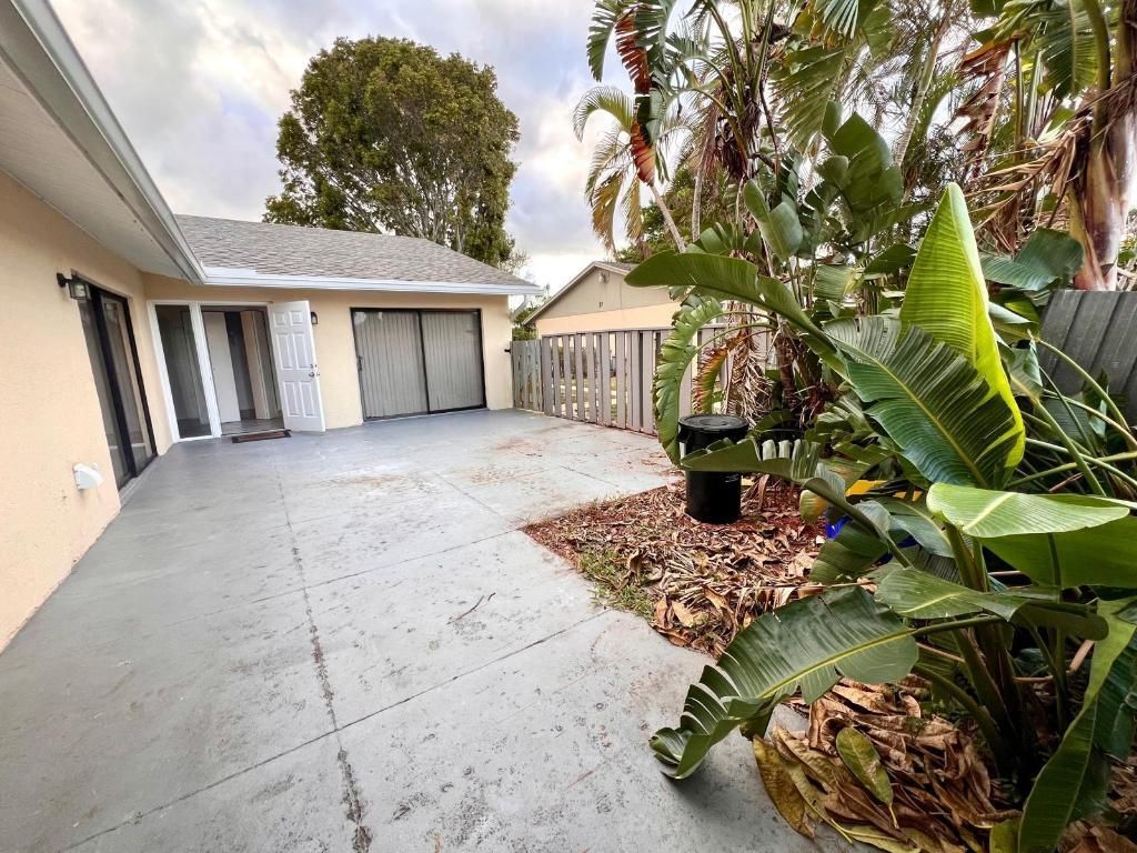 8113 Ambach Way, Unit 28a, Hypoluxo, FL 33462 Photo