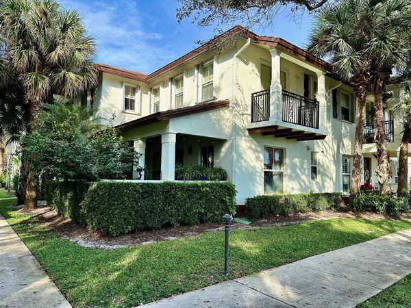 4720 Mimosa Place, Unit 905, Coconut Creek, FL 33073