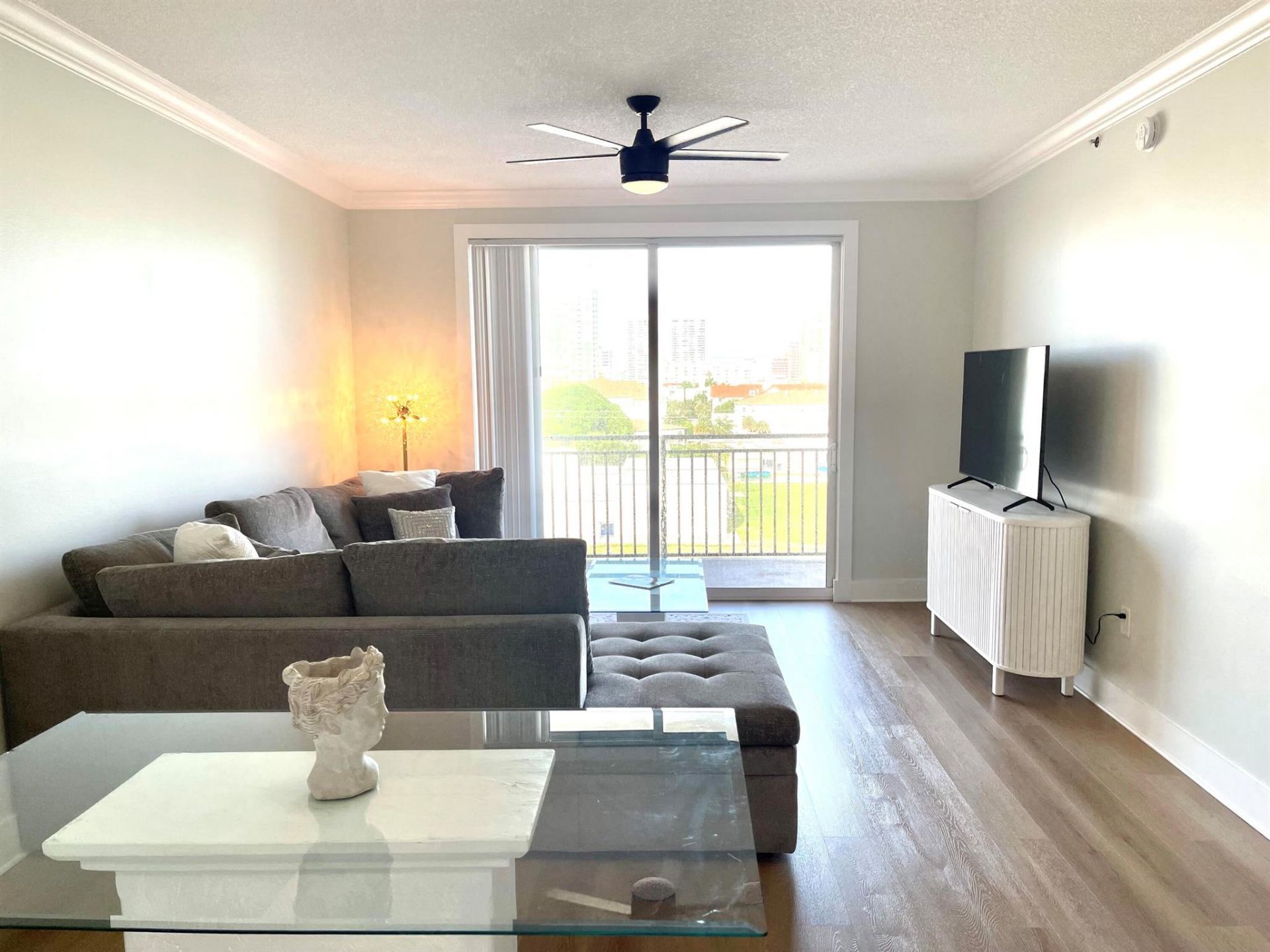 616 Clearwater Park Road, Unit 805, West Palm Beach, FL 33401 Photo