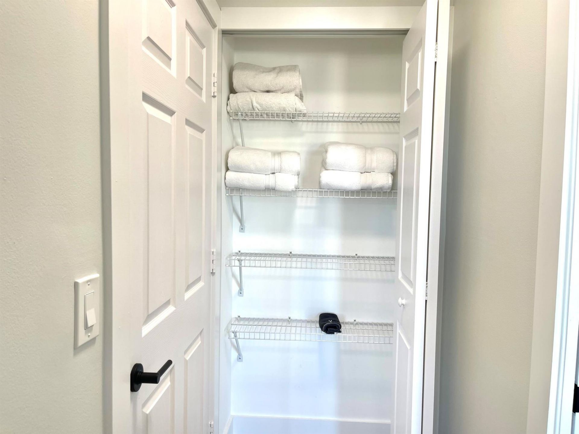 616 Clearwater Park Road, Unit 805, West Palm Beach, FL 33401 Photo