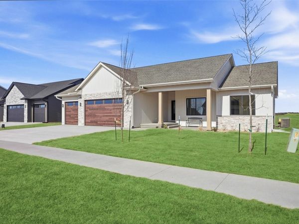 810 Yorkshire Street, North Liberty, IA 52317