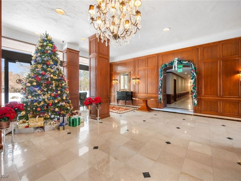 1 Bratenahl Place, Unit 701, Cleveland, OH 44108 Photo 4