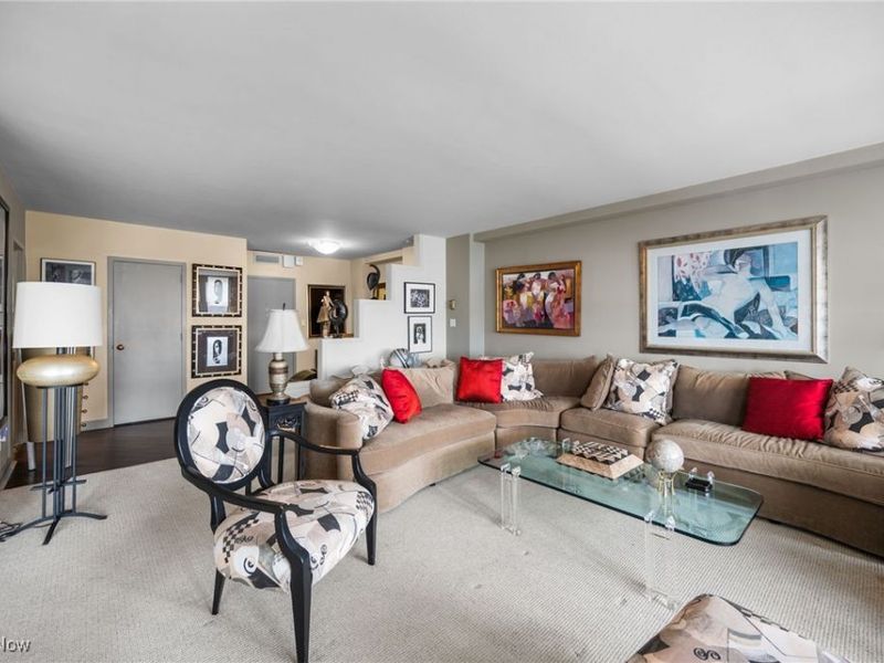 1 Bratenahl Place, Unit 701, Cleveland, OH 44108 Photo 9