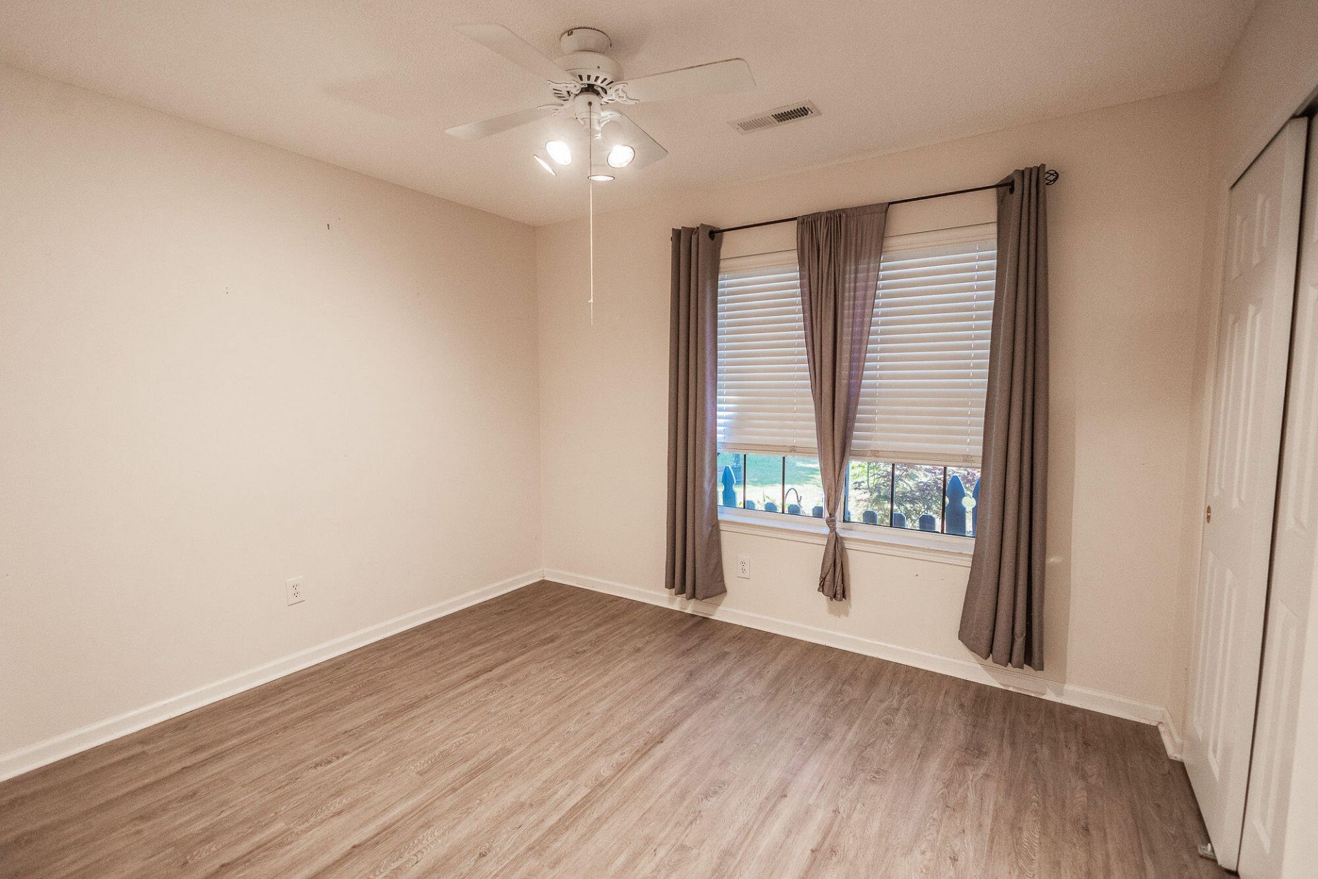 5324 Copley Circle Photo 17