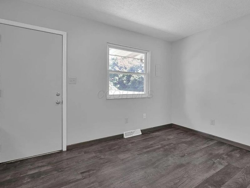 65 Neil Street, Delaware, OH 43015 Photo 3