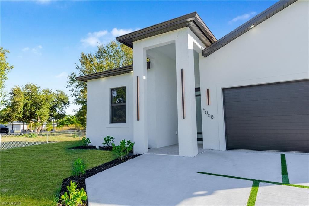 5008 N Obispo Cir, Labelle, FL 33935 Photo