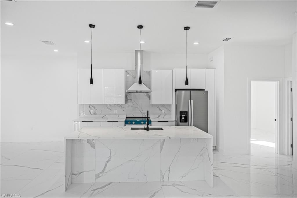 5008 N Obispo Cir, Labelle, FL 33935 Photo