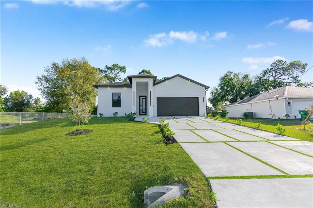 5008 N Obispo Cir, Labelle, FL 33935 Photo