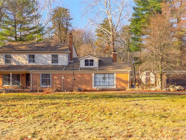 21875 Beech Road, Southfield, MI 48033