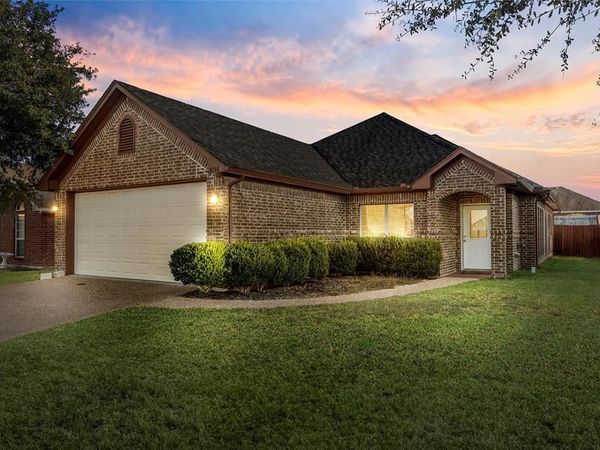 3016 Andalusian Lane, Robinson, TX 76706