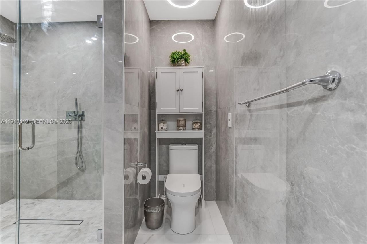 12601 SW 204th St, Miami, FL 33177 Photo