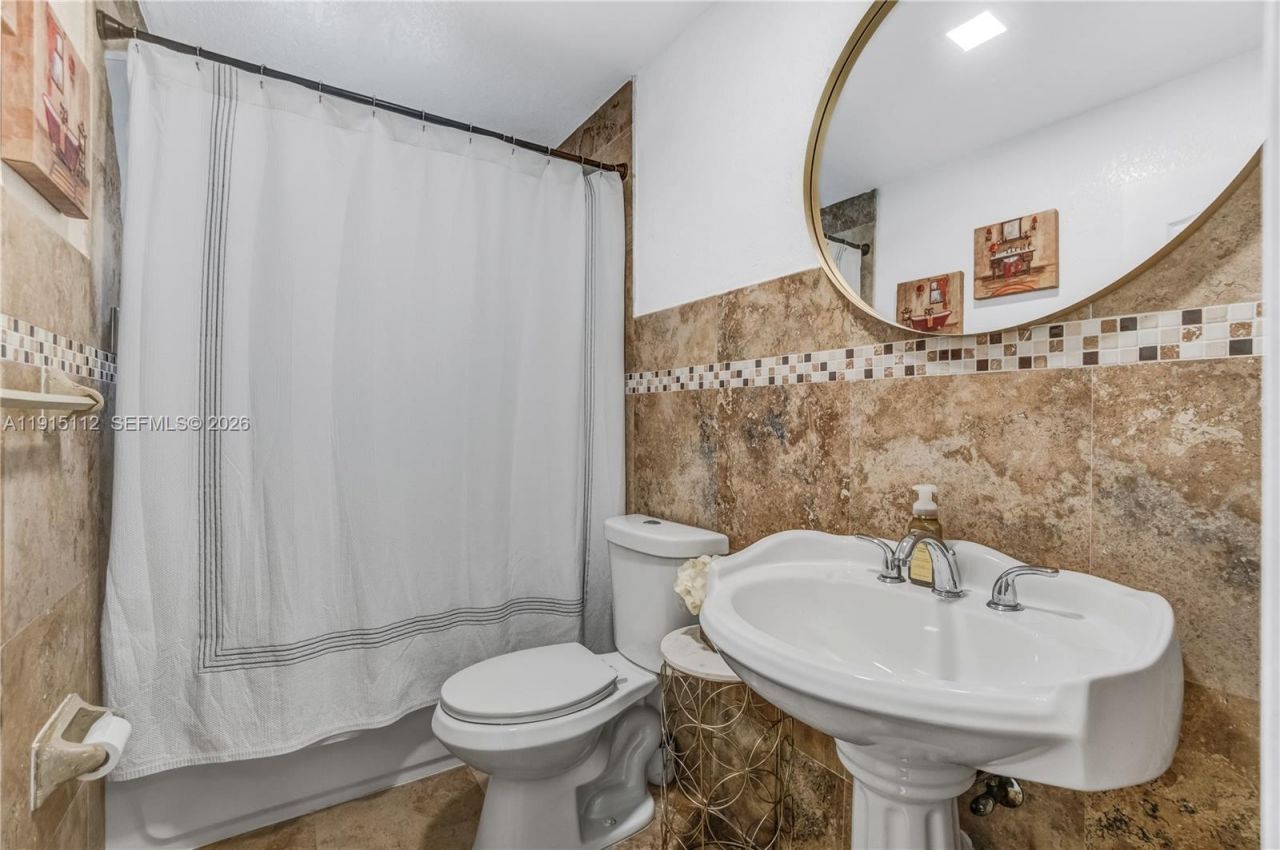 12601 SW 204th St, Miami, FL 33177 Photo