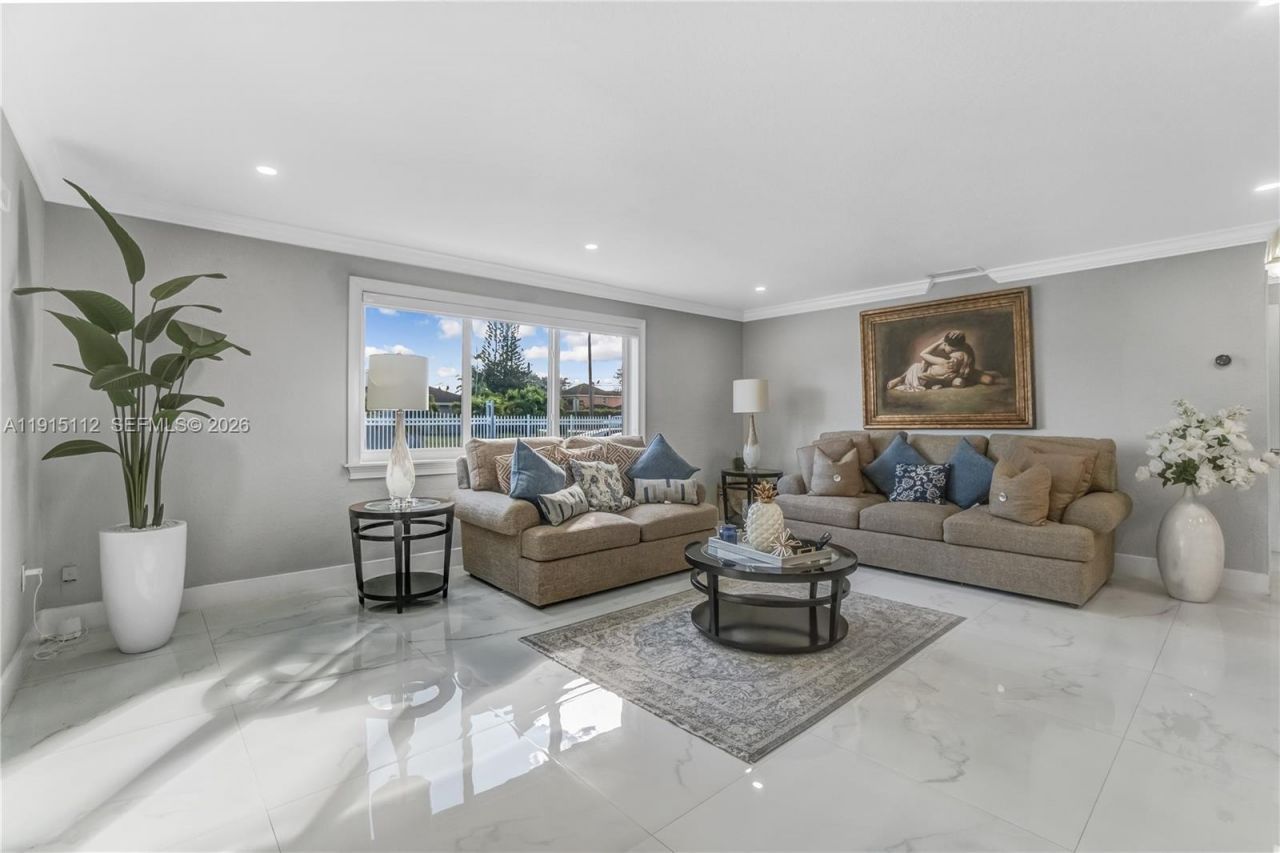 12601 SW 204th St, Miami, FL 33177 Photo