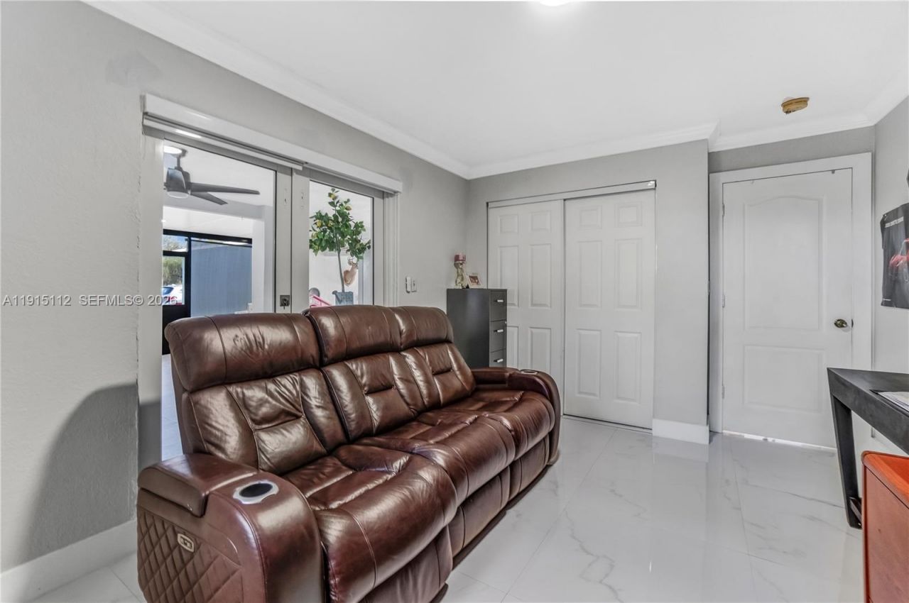 12601 SW 204th St, Miami, FL 33177 Photo