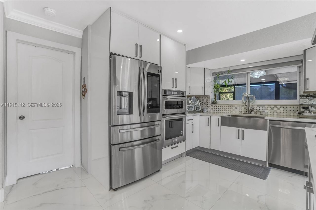 12601 SW 204th St, Miami, FL 33177 Photo