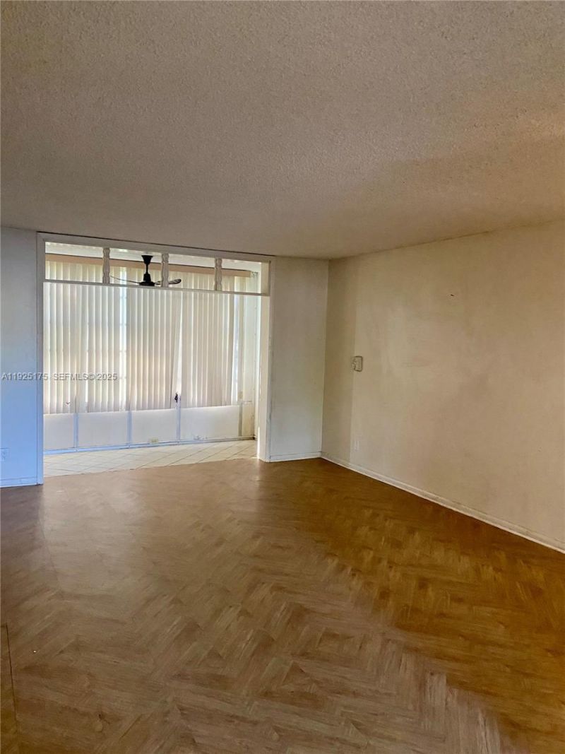 9261 Sunrise Lakes Blvd, Unit 103, Sunrise, FL 33322 Photo