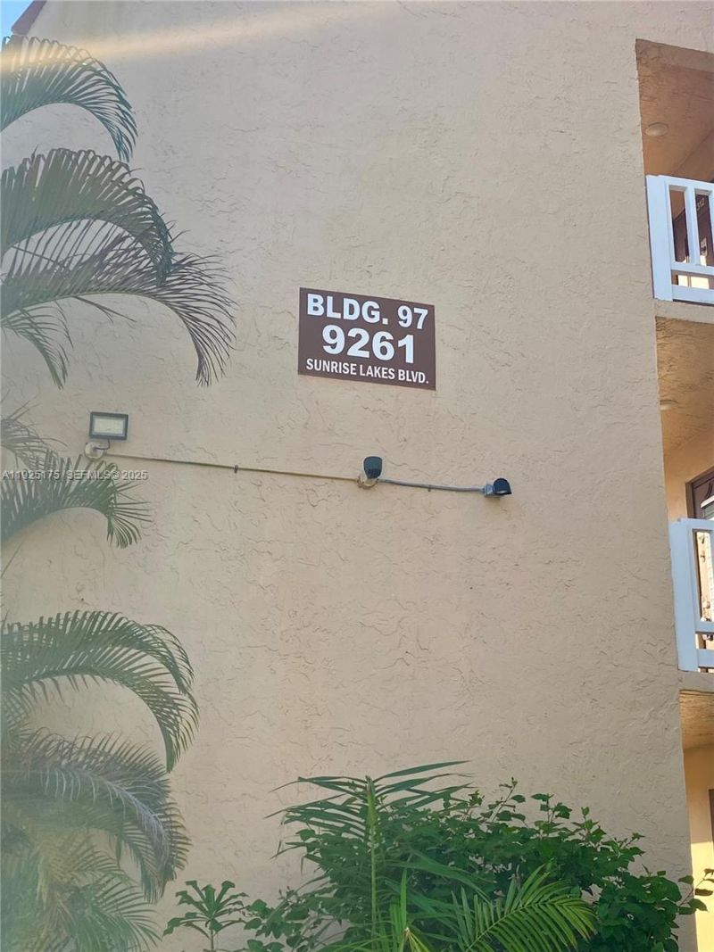 9261 Sunrise Lakes Blvd, Unit 103, Sunrise, FL 33322 Photo