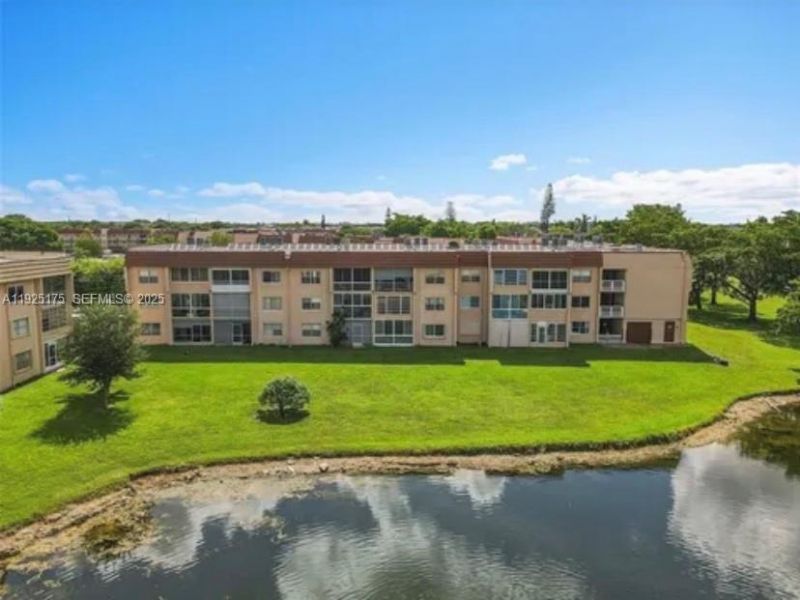 9261 Sunrise Lakes Blvd, Unit 103, Sunrise, FL 33322 Photo