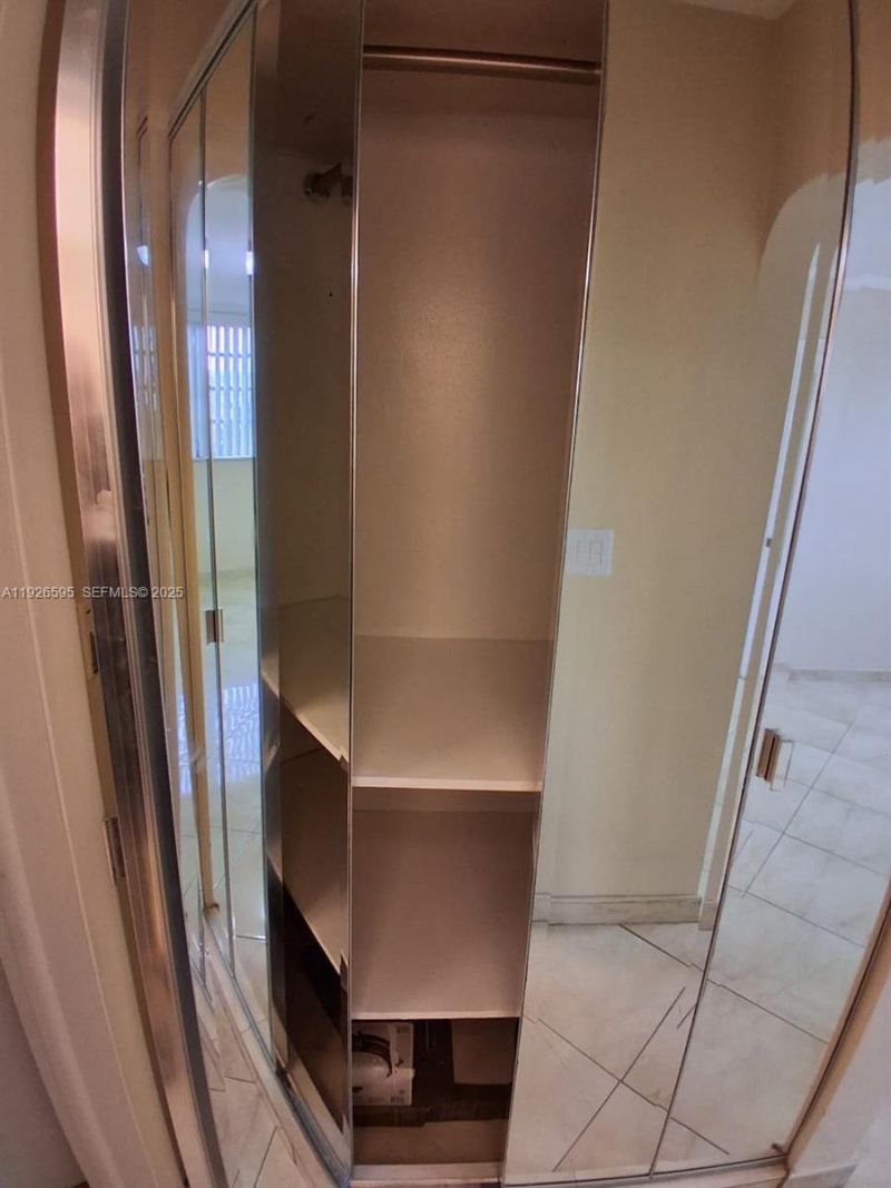 2905 Point East Dr, Unit L302, Aventura, FL 33160 Photo