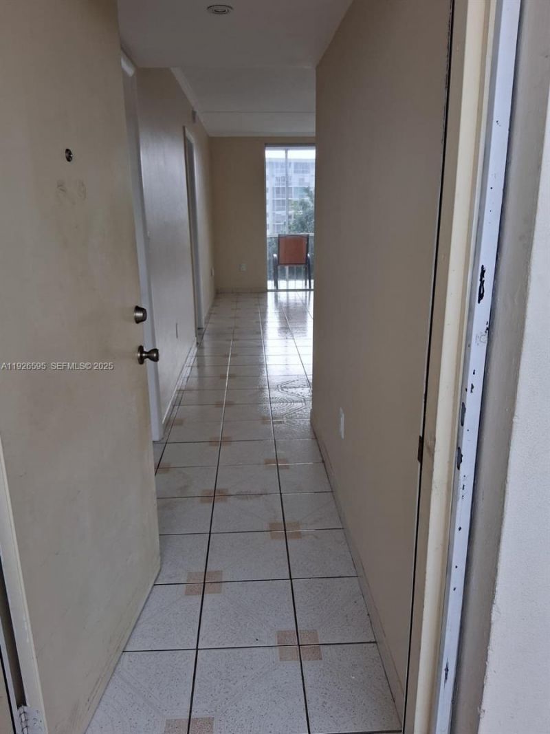 2905 Point East Dr, Unit L302, Aventura, FL 33160 Photo
