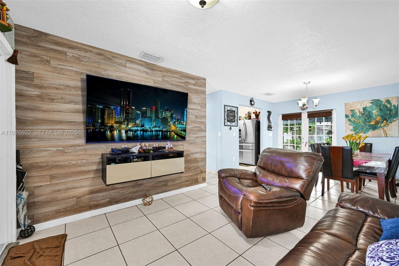 4020 E 10th Ave, Hialeah, FL 33013 Photo