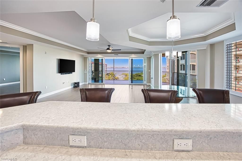 15140 Harbour Isle Dr, Unit 502, Fort Myers, FL 33908 Photo