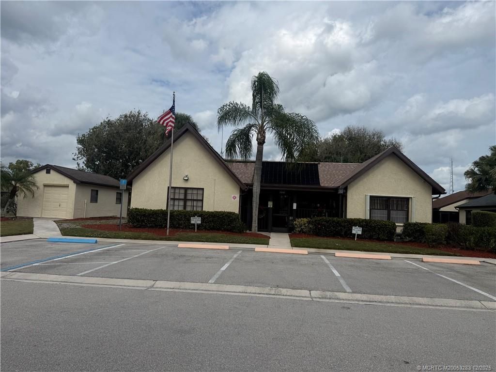 2388 SE Breckenridge Circle, Port Saint Lucie, FL 34952 Photo